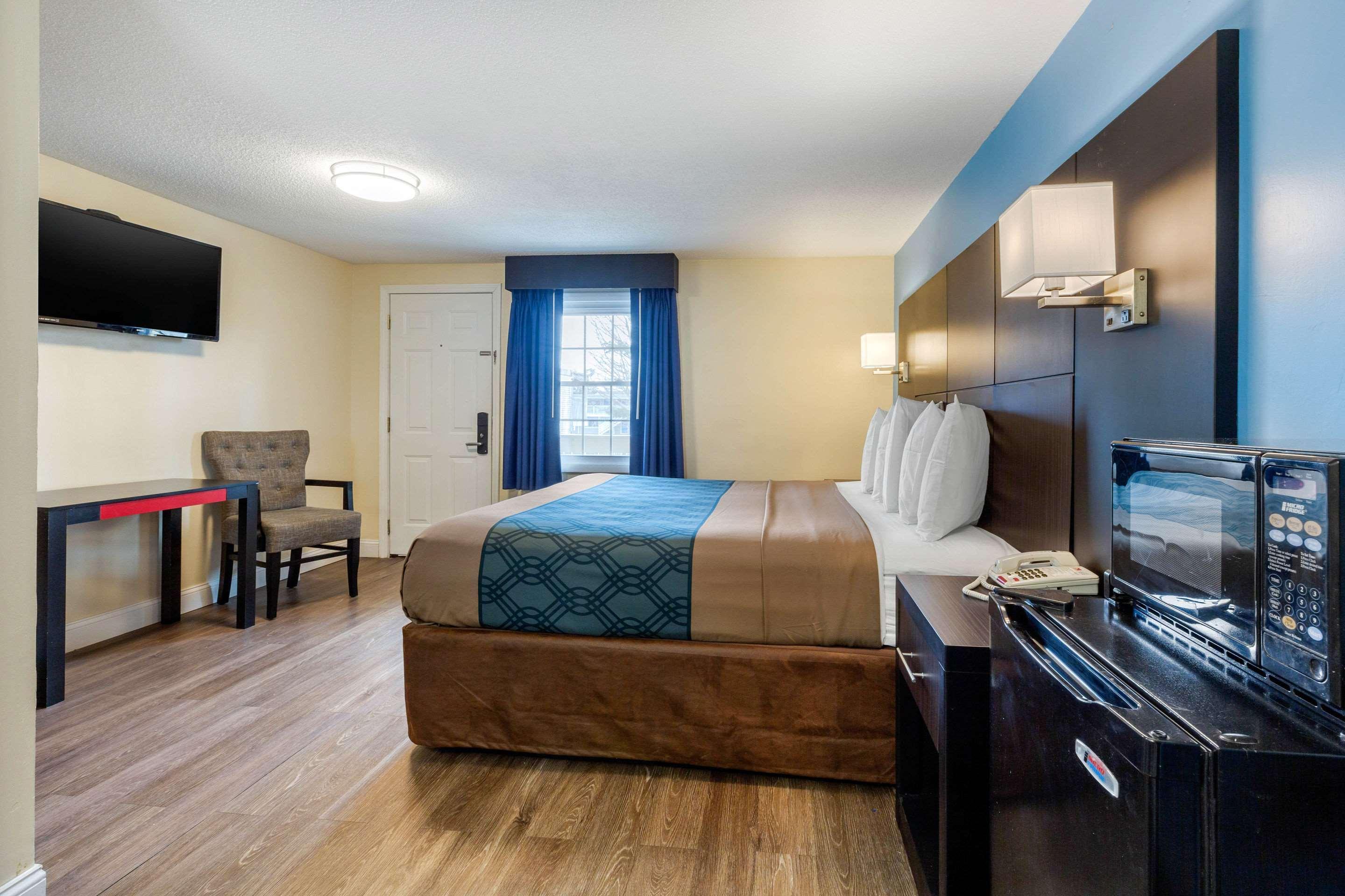 Econo Lodge By Choice - Cape Cod West Yarmouth Zewnętrze zdjęcie
